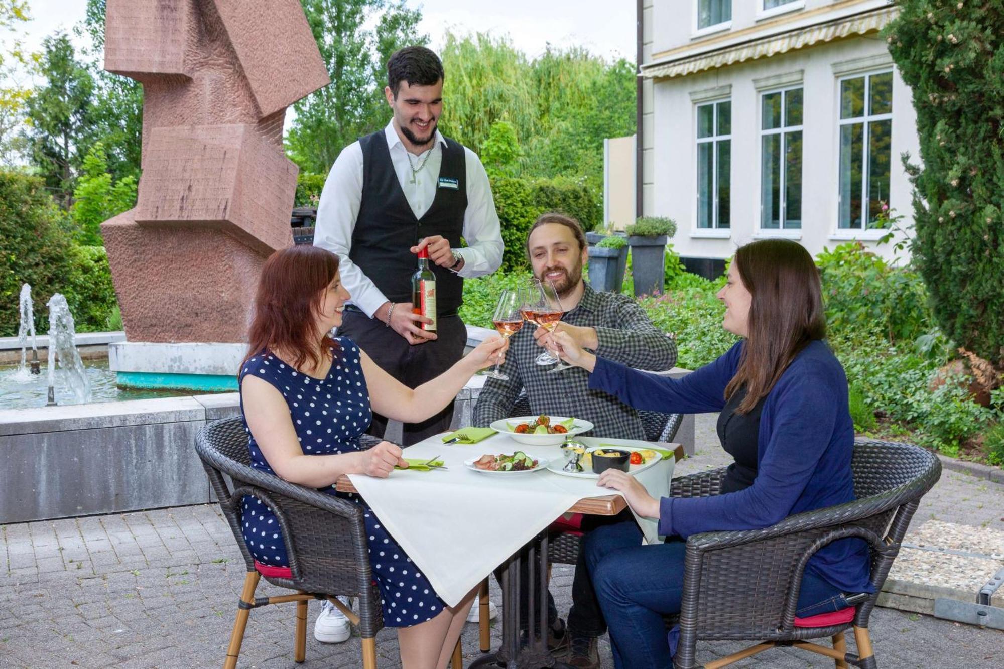 Best Western Wein- Und Parkhotel Nierstein Dış mekan fotoğraf